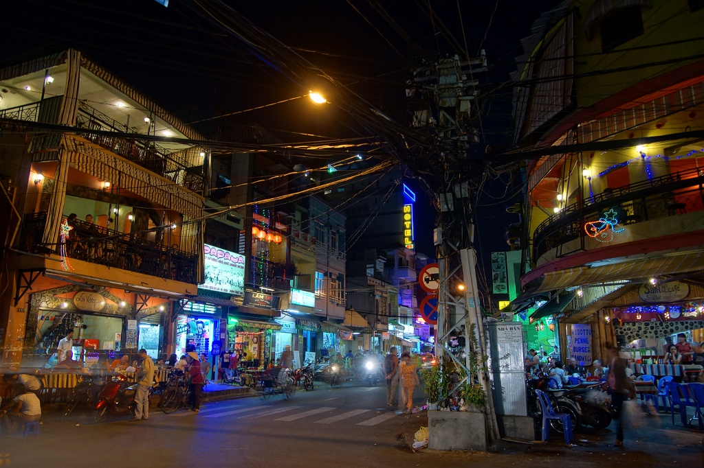 DSC03632.JPG - District 1  - Saigon, das Backpackerviertel