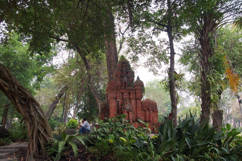 DSC03874.JPG - Tao Dan Park Saigon