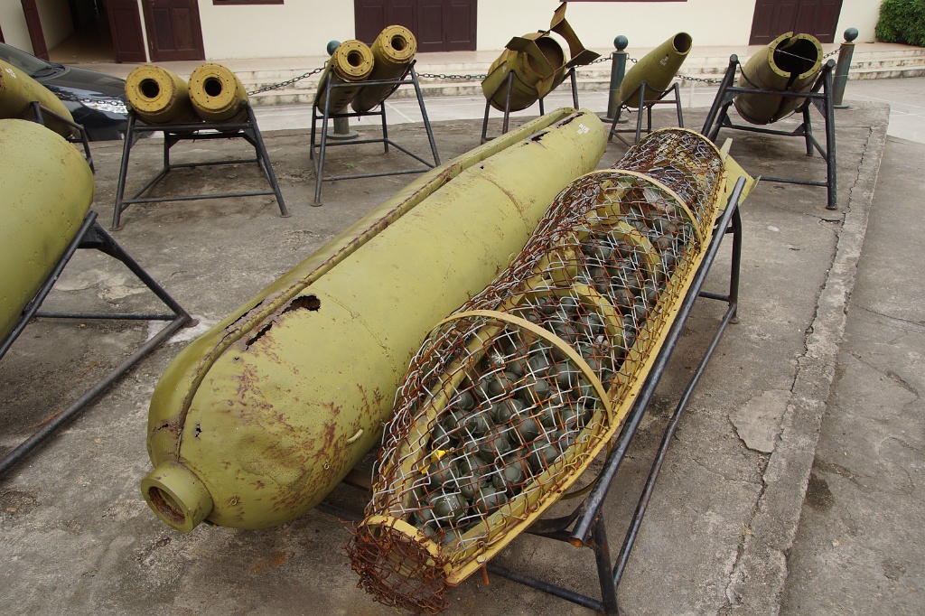 DSC04675.JPG - Kriegsmuseum Hanoi